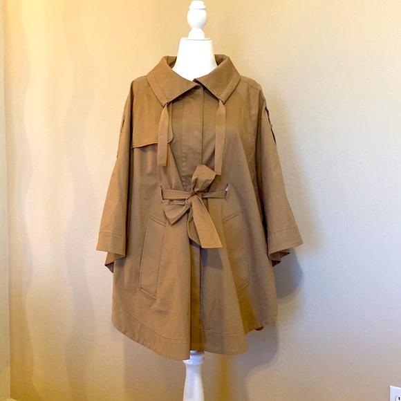 GAP Cape in Camel Size M - Picture 1 of 12